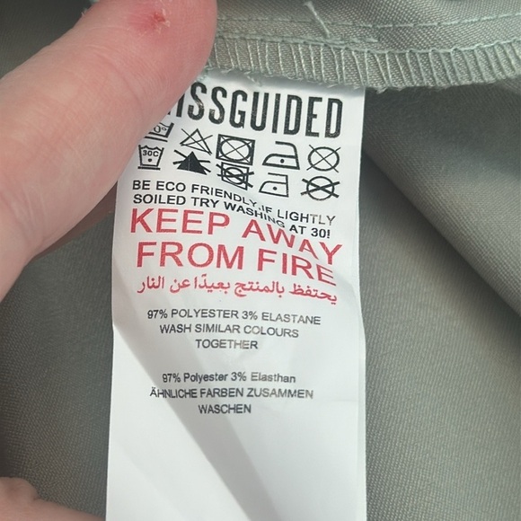 MISGUIDED DEEP CUFF SLIM FIT DRESS SHIRT IN SAGE - Picture 11 of 11